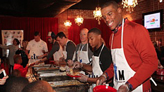 Illustration for article titled No Pork on His Fork, and 5 Other Things You Didn’t Know About Cam Newton
